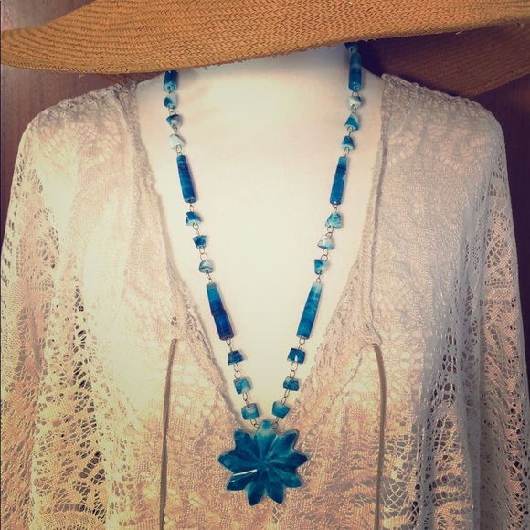 Jewelry - Vintage 8 point Star Pendant Necklace